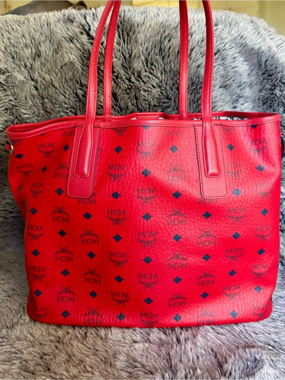MCM beautiful large
